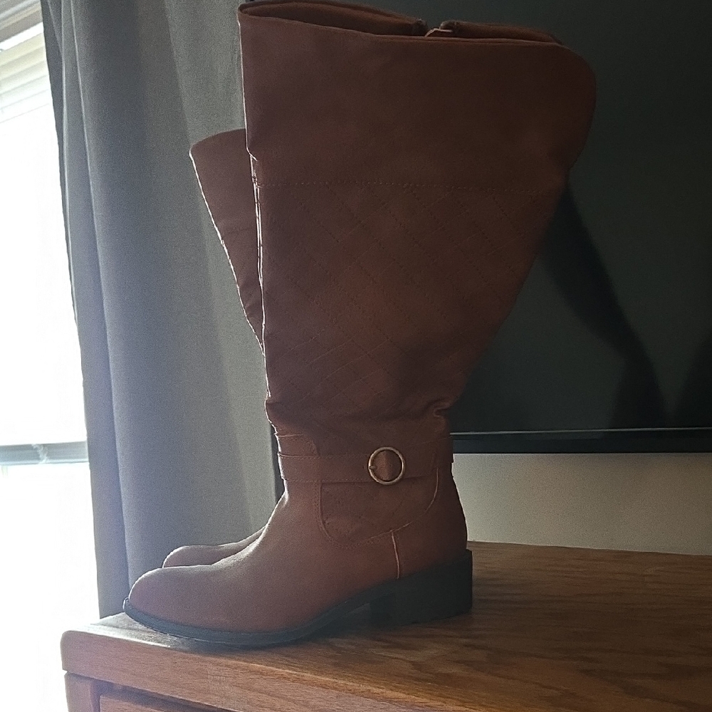 Brown Knee-High Women's Riding Boots